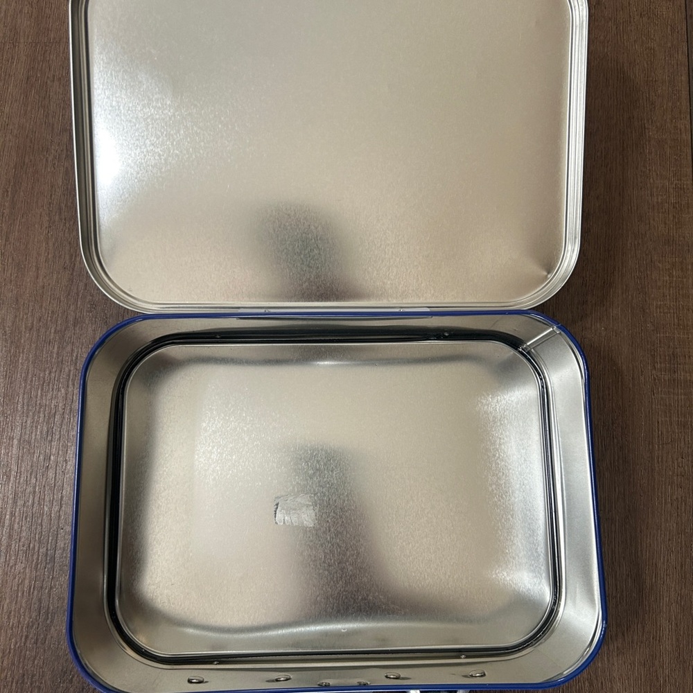 Vintage-Style Accoutrements Cowboy Tin Lunch Box - Picture 4 of 5